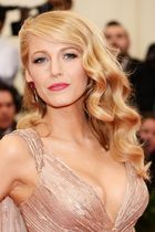 Met-ball-gala-2014-Beauty-Hair-and-make-up-Blake-Lively-G.jpg