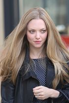 Amanda-Seyfried-beauty-London-2013.jpg